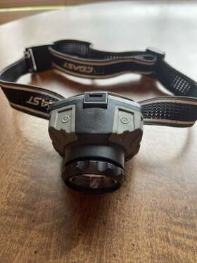 Fl86 Coast Focusing Beam System Headlamp- Used - Batteries Included