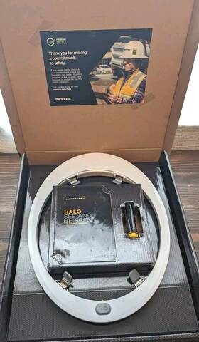 Hawf-01a Halo Illumagear 360-degree Led Personal Safety And Task Light Used Once