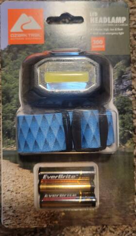30707b Ozark Trail Led Headlamp 200 Lumens Blue/black Ipx4 Flashing 3 Aaa 15m
