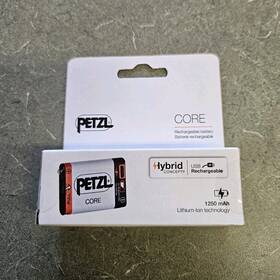 1c9829 Petzl 1c9829/36 Core 1250mah Rechargeable Lithium-ion Usb Battery For Headlamp