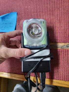 19-a160002-0 Wisdom Hard Light With Charger